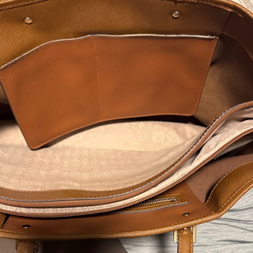 Michael Kors Brown Leather laptop Tote - Picture 5 of 5